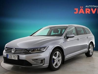 Harmaa Käytetty 2018 VW Passat GTE Farmari | 15 900 € (Hyvä tarjous)