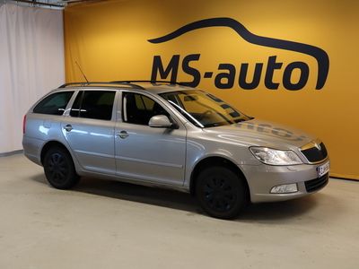 käytetty Skoda Octavia Combi 1,6 TDI Ambiente DSG - #JUURITULLUT #Vakkari #1-omisteinen!