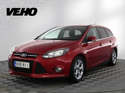 Käytetty Ford Focus Titanium 150 HP (110 kW) 2011 Punainen Farmari
