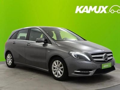 Käytetty Mercedes B180 122 HP (89 kW) 2012 Hopea / harmaa Tila-auto