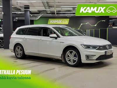 Valkoinen Käytetty 2016 VW Passat Farmari | 9 400 € (Kallis)