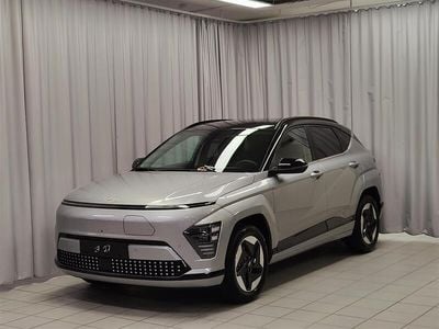 Käytetty Hyundai Kona Premium 160 kW (218 HP) 2025 Hopea Katumaasturi