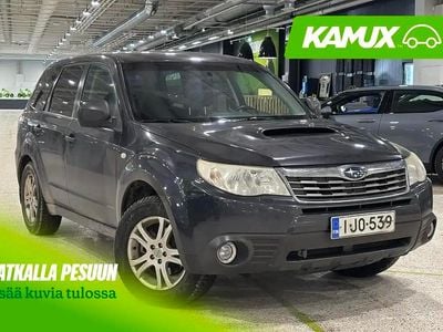 Käytetty Subaru Forester 147 HP (108 kW) 2010 Hopea / harmaa Katumaasturi