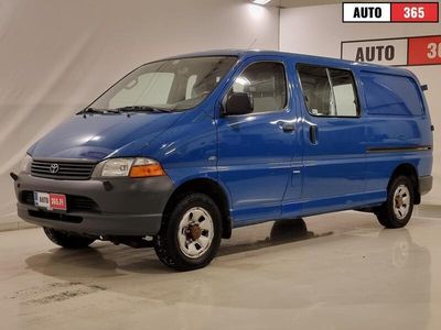 käytetty Toyota HiAce 2.5 D-4D 4WD *Pitkä *Pariovet *Läpijuostava *DEFA *Kouku *VAIN 178tkm!!