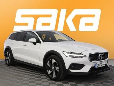 Käytetty 2019 Volvo V60 CC Business Edition Farmari | 22 690 € (Kallis)