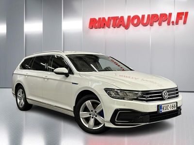 Valkoinen Käytetty 2020 VW Passat GTE Farmari | 20 990 € (Perustarjous)