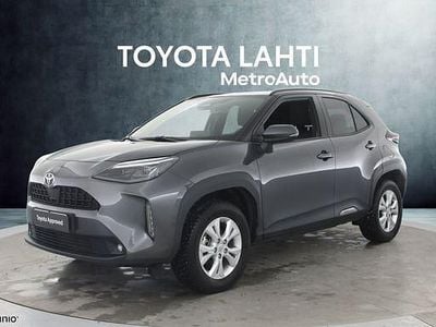 Käytetty Toyota Yaris Cross 116 HP (85 kW) 2024 Harmaa Katumaasturi