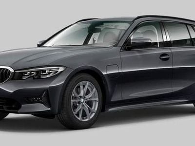 Käytetty 2021 BMW 330e Sport Line Farmari | 26 900 € (Perustarjous)
