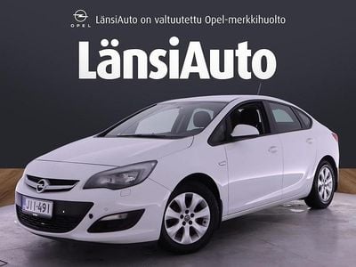 Käytetty Opel Astra Enjoy 140 HP (102 kW) 2013 Sedan