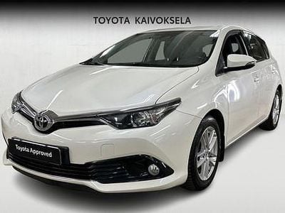 Käytetty Toyota Auris Active 116 HP (85 kW) 2017 Valkoinen Viistoperä
