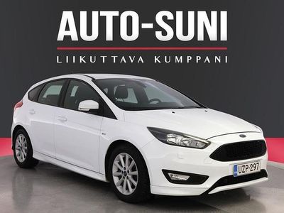 Valkoinen Käytetty 2017 Ford Focus ST-Line Viistoperä | 10 900 € (Perustarjous)