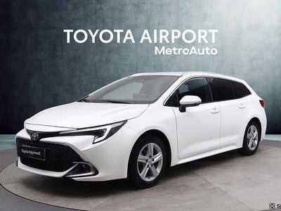 Valkoinen Käytetty 2023 Toyota Corolla Edition Farmari | 28 990 € (Perustarjous)