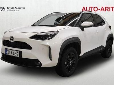 Valkoinen Käytetty 2024 Toyota Yaris Cross Plus Katumaasturi | 33 900 € (Perustarjous)