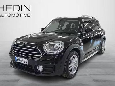 Käytetty Mini Cooper Countryman Comfort 136 HP (100 kW) 2017 Musta Katumaasturi