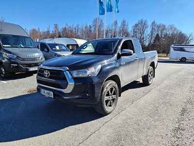 käytetty Toyota HiLux Extra Cab 4WD 2,4D Active Automaatti - Neliveto, vähän ajettu, automaatti-ilmastointi, vetokoukku, alv-vähennyskelpoinen!