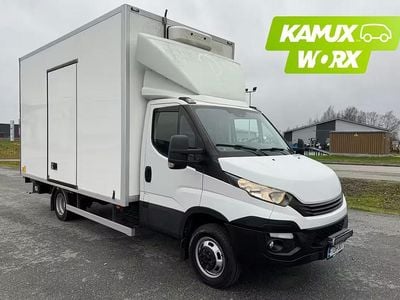 Valkoinen Käytetty 2018 Iveco Daily Tila-auto | 36 800 €