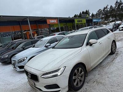 Käytetty Volvo V90 Momentum 190 HP (139 kW) 2018 Farmari
