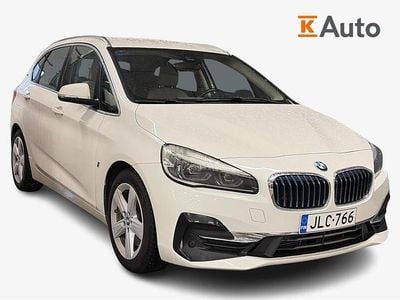 Käytetty BMW 225 Active Tourer Luxury Line 224 HP (164 kW) 2019 Valkoinen Tila-auto