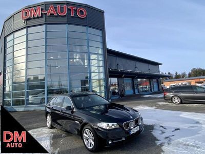 käytetty BMW 520 XDrive TwinPower Turbo F11 Touring koukku, vakkari, moottorinlämmitin, nahkasisusta, sähkötoim. takaluukku ym!