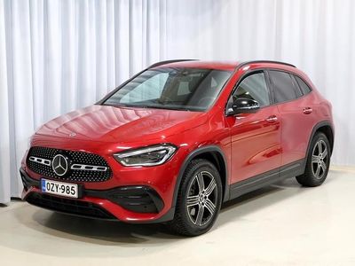 Käytetty Mercedes GLA250 Business 160 HP (117 kW) 2023 Punainen Katumaasturi