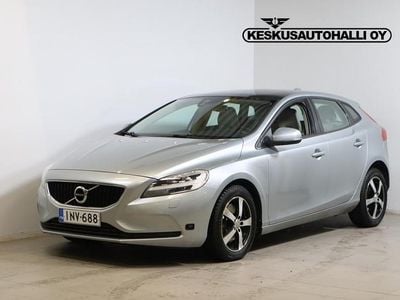 Käytetty Volvo V40 Business Edition 120 HP (88 kW) 2018 Harmaa Viistoperä