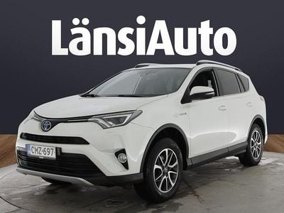 Käytetty Toyota RAV4 Hybrid Style 155 HP (114 kW) 2016 Katumaasturi
