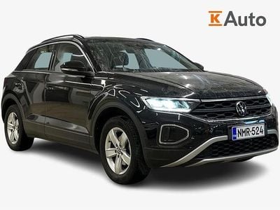 Käytetty VW T-Roc Comfortline 150 HP (110 kW) 2022 Musta Katumaasturi