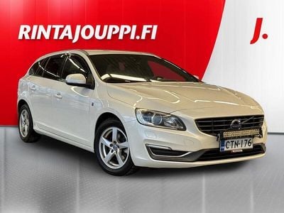 Käytetty Volvo V60 Business Edition 181 HP (133 kW) 2015 Valkoinen Farmari