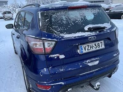 Käytetty Ford Kuga ST-Line 120 HP (88 kW) 2017 Katumaasturi