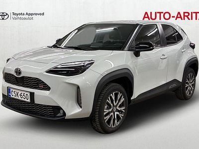 Met. harmaa Käytetty 2023 Toyota Yaris Cross Sport Katumaasturi | 32 490 € (Perustarjous)