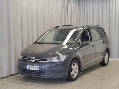 Käytetty VW Touran Comfortline 116 HP (85 kW) 2019 Harmaa Tila-auto