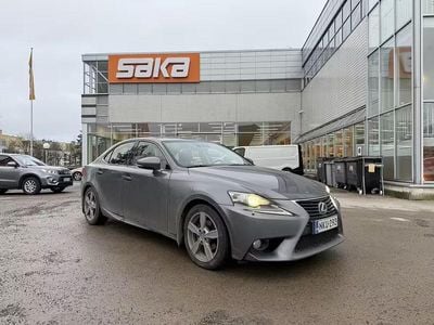 Lexus IS300h