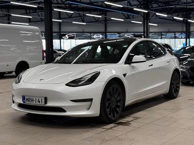 Käytetty 2021 Tesla Model 3 Performance Sedan | 28 400 € (Perustarjous)