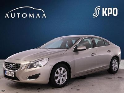 Ruskea Käytetty 2010 Volvo S60 Summum Sedan | 15 980 €
