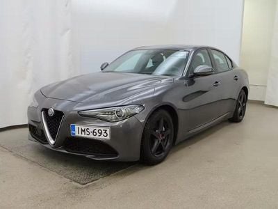 Musta Käytetty 2017 Alfa Romeo Giulia Super Sedan | 23 890 €