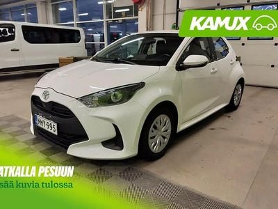 Käytetty Toyota Yaris Life 72 HP (52 kW) 2022 Valkoinen Sedan
