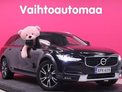Käytetty Volvo V90 CC Pro 254 HP (186 kW) 2017 Farmari