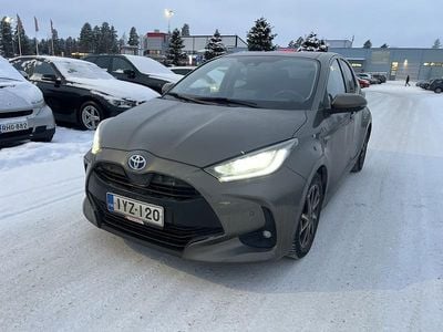 Käytetty Toyota Yaris Hybrid Style 116 HP (85 kW) 2020 Viistoperä