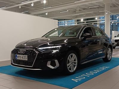 Käytetty Audi A3 Sportback e-tron Advanced Plus 204 HP (150 kW) 2021 Musta Viistoperä