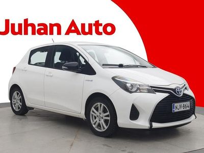Valkoinen Käytetty 2015 Toyota Yaris Hybrid Life Viistoperä | 9 780 €