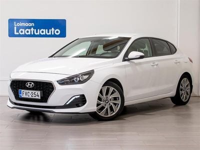 Valkoinen Käytetty 2021 Hyundai i30 Comfort Viistoperä | 16 990 € (Perustarjous)