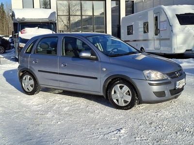 Käytetty Opel Corsa Essentia 80 HP (58 kW) 2005 Hopea Viistoperä