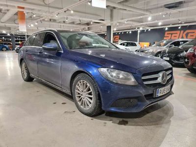 käytetty Mercedes 220 CBlueTec T A Premium Business DISTRONIC+ / Panorama / BLIS / Comand