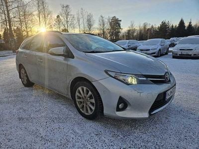 Hopea Käytetty 2015 Toyota Auris Touring Sports Style Farmari | 9 990 € (Perustarjous)