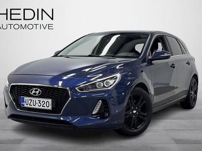 Käytetty Hyundai i30 Comfort 120 HP (88 kW) 2017 Sininen Viistoperä