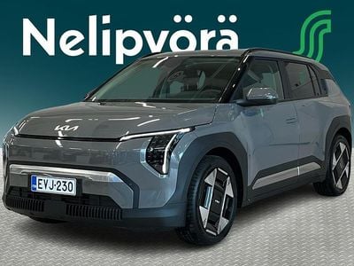 Harmaa Käytetty 2025 Kia EV3 Inspiration Katumaasturi | 44 750 € (Perustarjous)