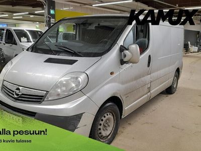 käytetty Opel Vivaro Van L2H1 2,5 CDTI 107kW MT6 / Alvillinen / Koukku / Pa-lämmitin kellolla / Navi / Isosti huollettu /