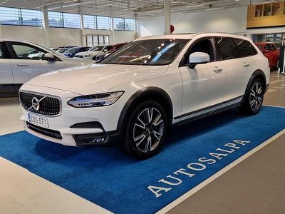 Valkoinen Käytetty 2018 Volvo V90 CC Business Edition Farmari | 37 900 €