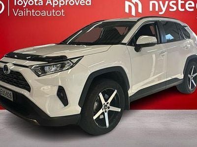 Käytetty Toyota RAV4 Edition 176 HP (129 kW) 2023 Valkoinen Katumaasturi