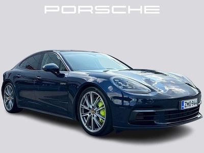 Käytetty 2018 Porsche Panamera 4 Sedan | 52 900 € (Hieman kallis)